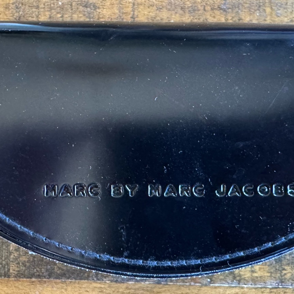 Marc by Marc Jacobs Black Sunglasses Case like new #marcjacobs #marcbymarcjacobs